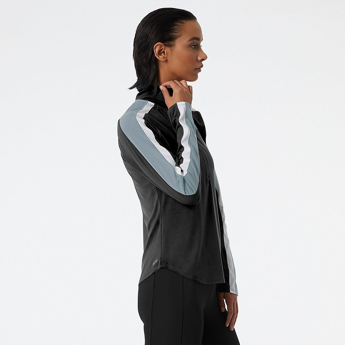 New Balance Women's Accelerate Half Zip Pullover Black