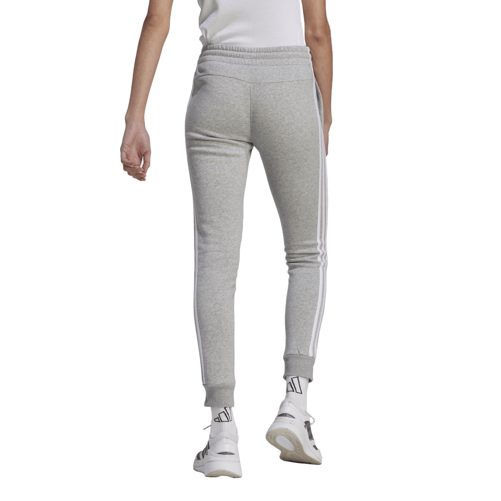 IL3282_4_APPAREL_OnModel_BackView_transparent.png