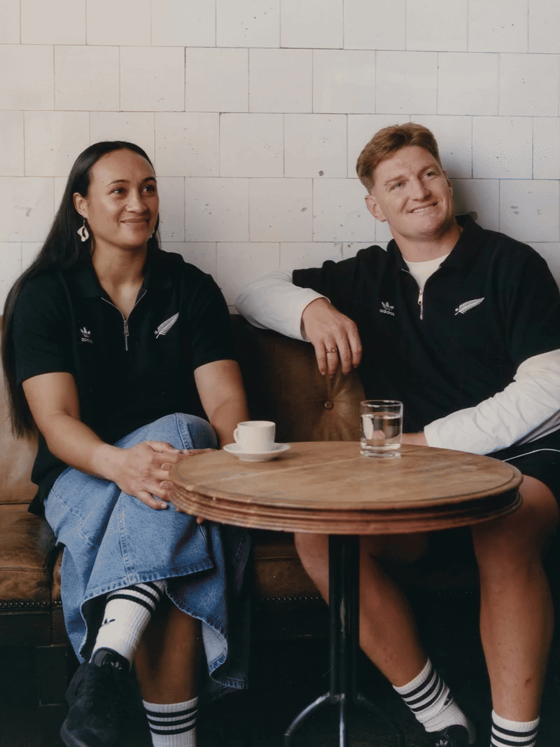 nzrxoriginals_rugby_ss25_launch_hp_navigationcardteaser_dual_d_4bfcf691fe_1_3.gif