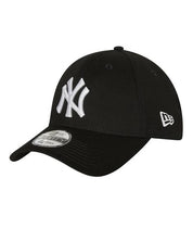 New Era NY Yankees 9FORTY Baseball Cap Black/White