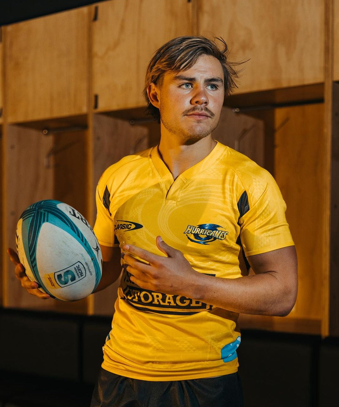 2024-hurricanes-jerseys-v0-kzol7e49dt1c1.jpg