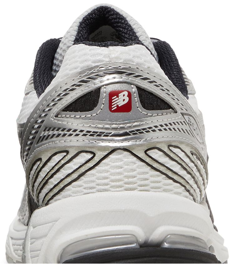 New Balance Men's 860v2 Standard (D) Shoe Silver Black