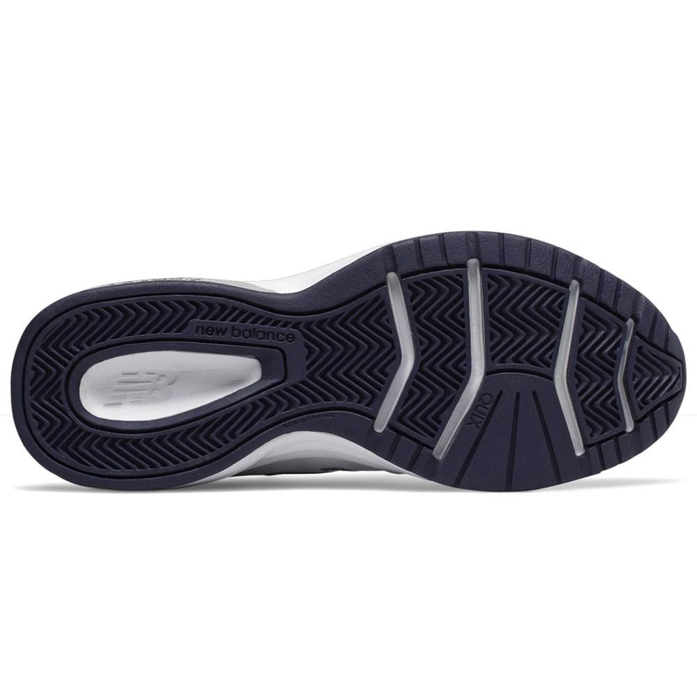 New Balance Women's 624v5 Shoe White1