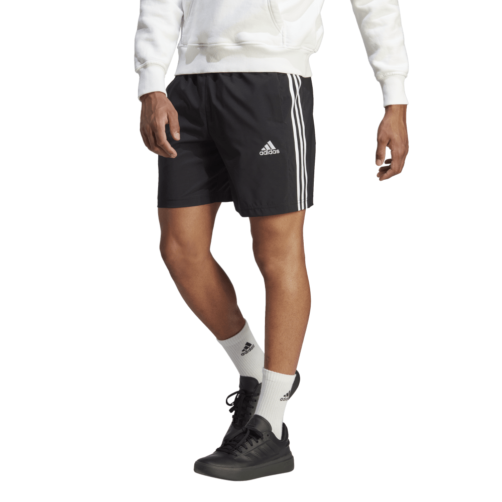IC1484_3_APPAREL_OnModel_StandardView_transparent.png