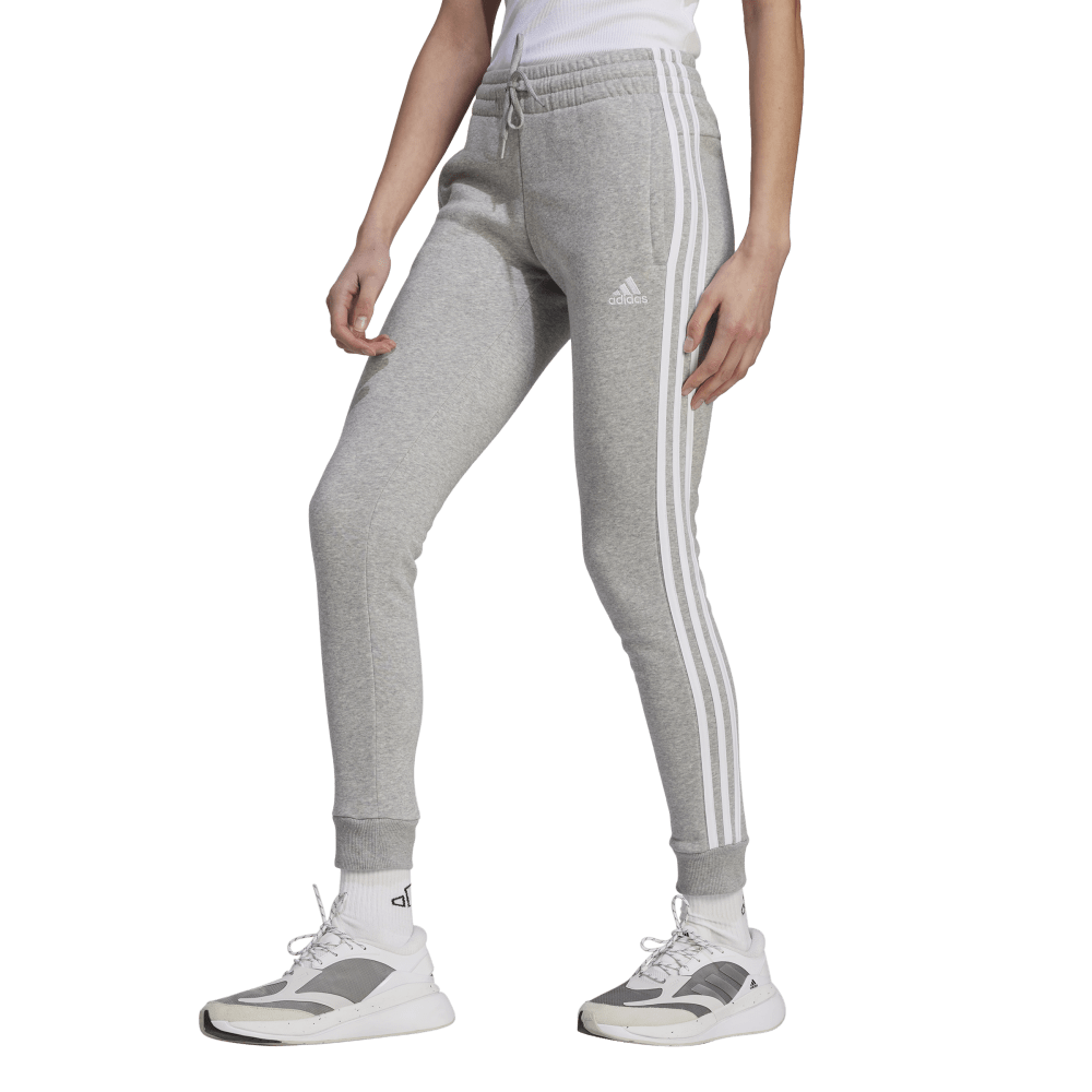 IL3282_3_APPAREL_OnModel_StandardView_transparent.png