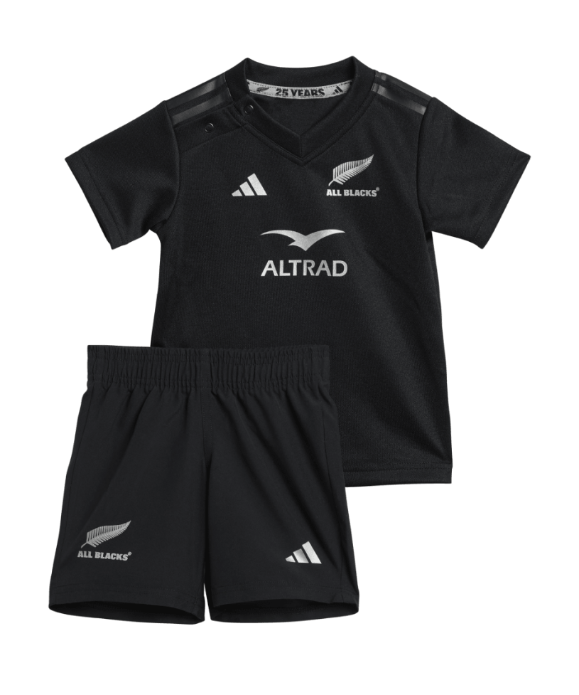 IX3117_1_APPAREL_Photography_FrontCenterView_transparent.png