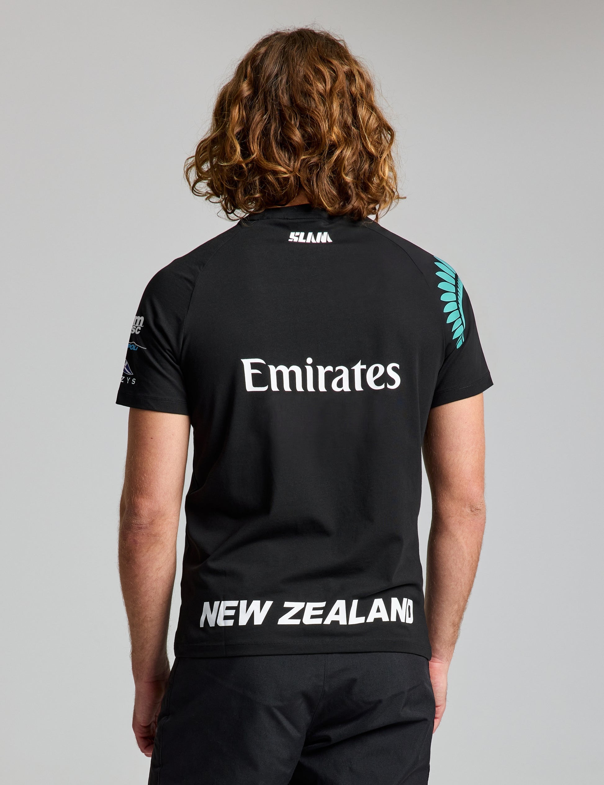 N112006W10_W51_ETNZDECKT-SHIRT_B_099B_07416.jpg