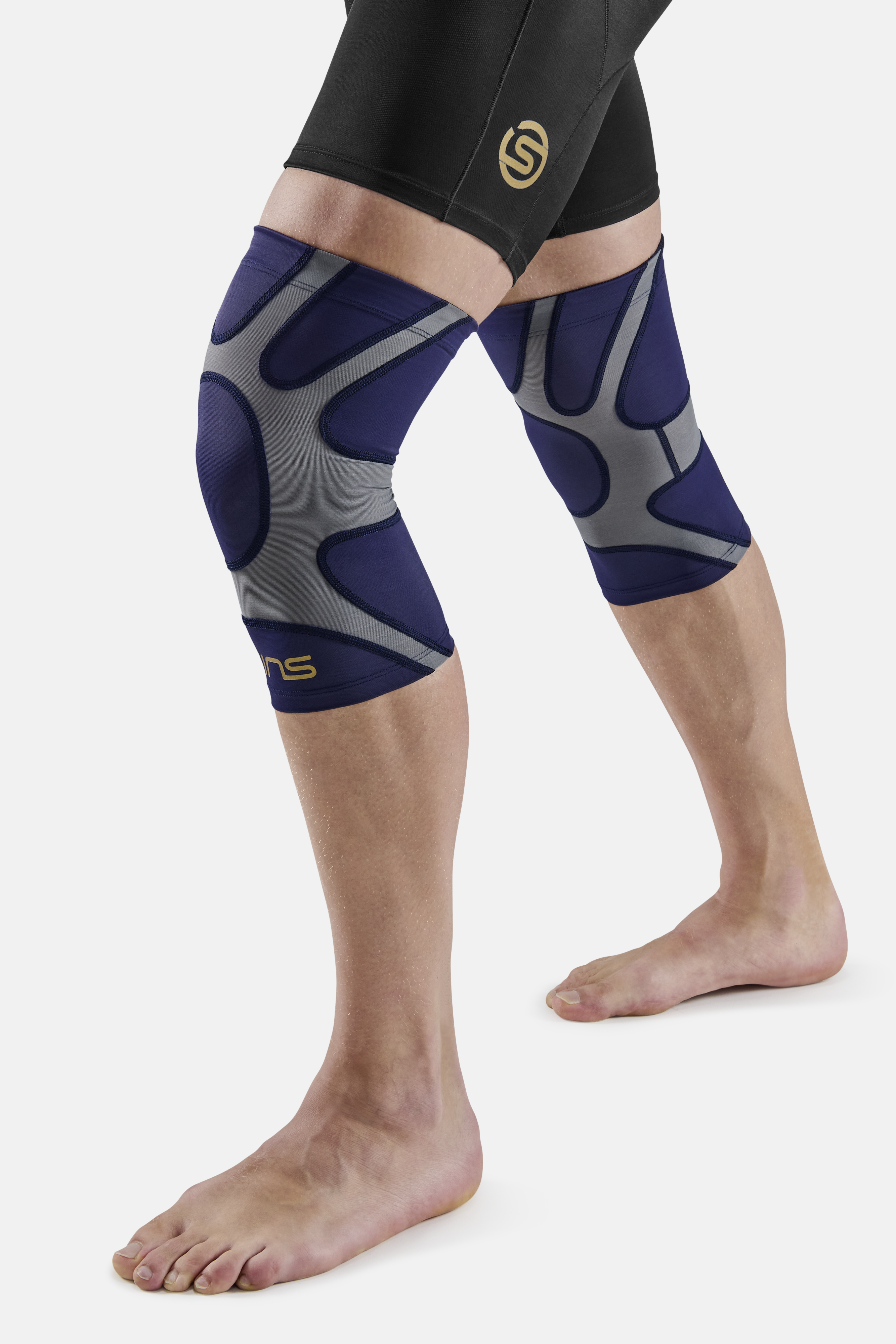 SKINS Series-5 Knee Sleeves Navy/Smoke