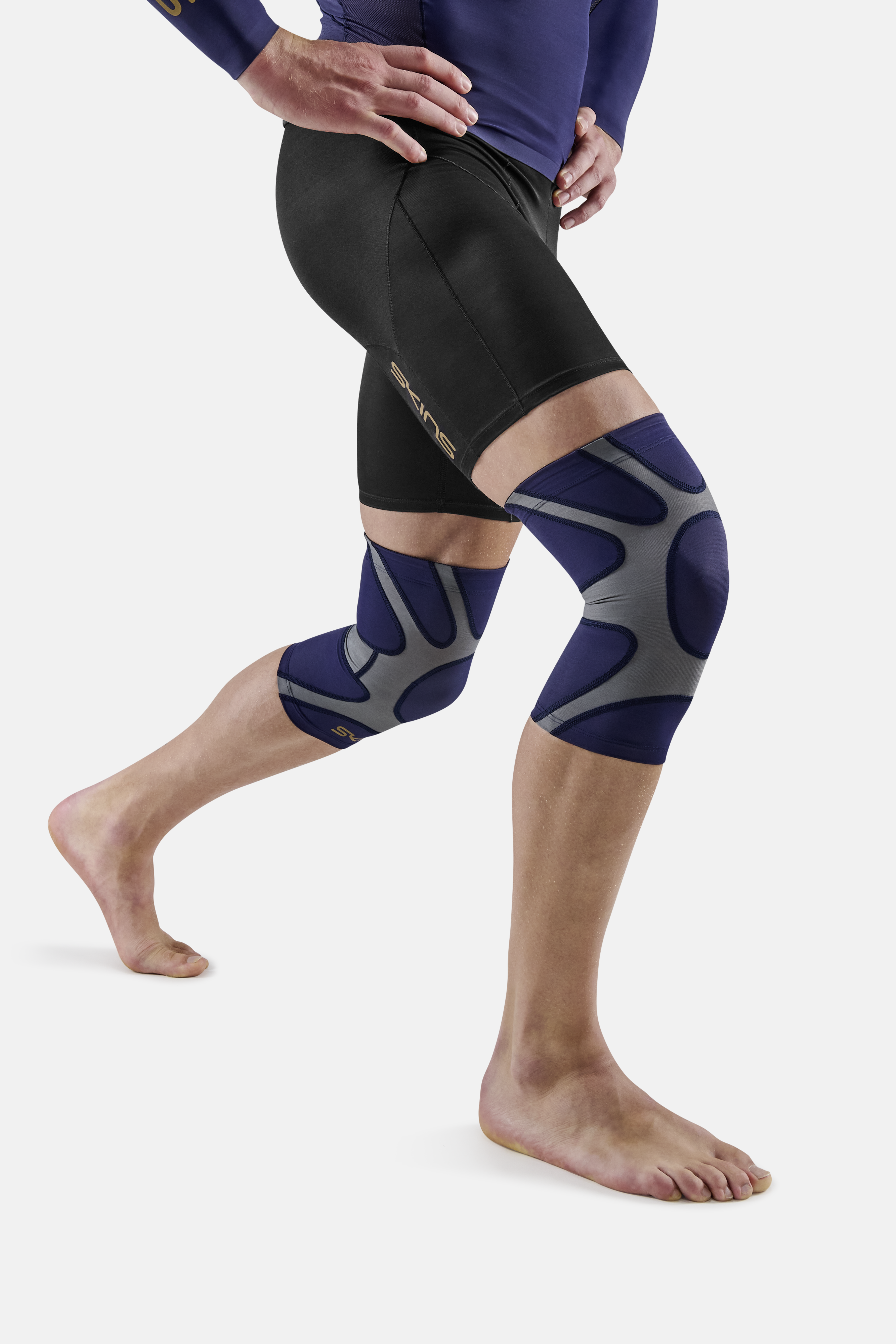 SKINS Series-5 Knee Sleeves Navy/Smoke