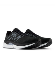 New Balance Men's FuelCell Propel v5 (2E) Shoe Black