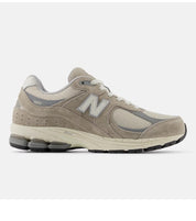 New Balance Men's 2002R Standard (D) Shoe Stone/Linen