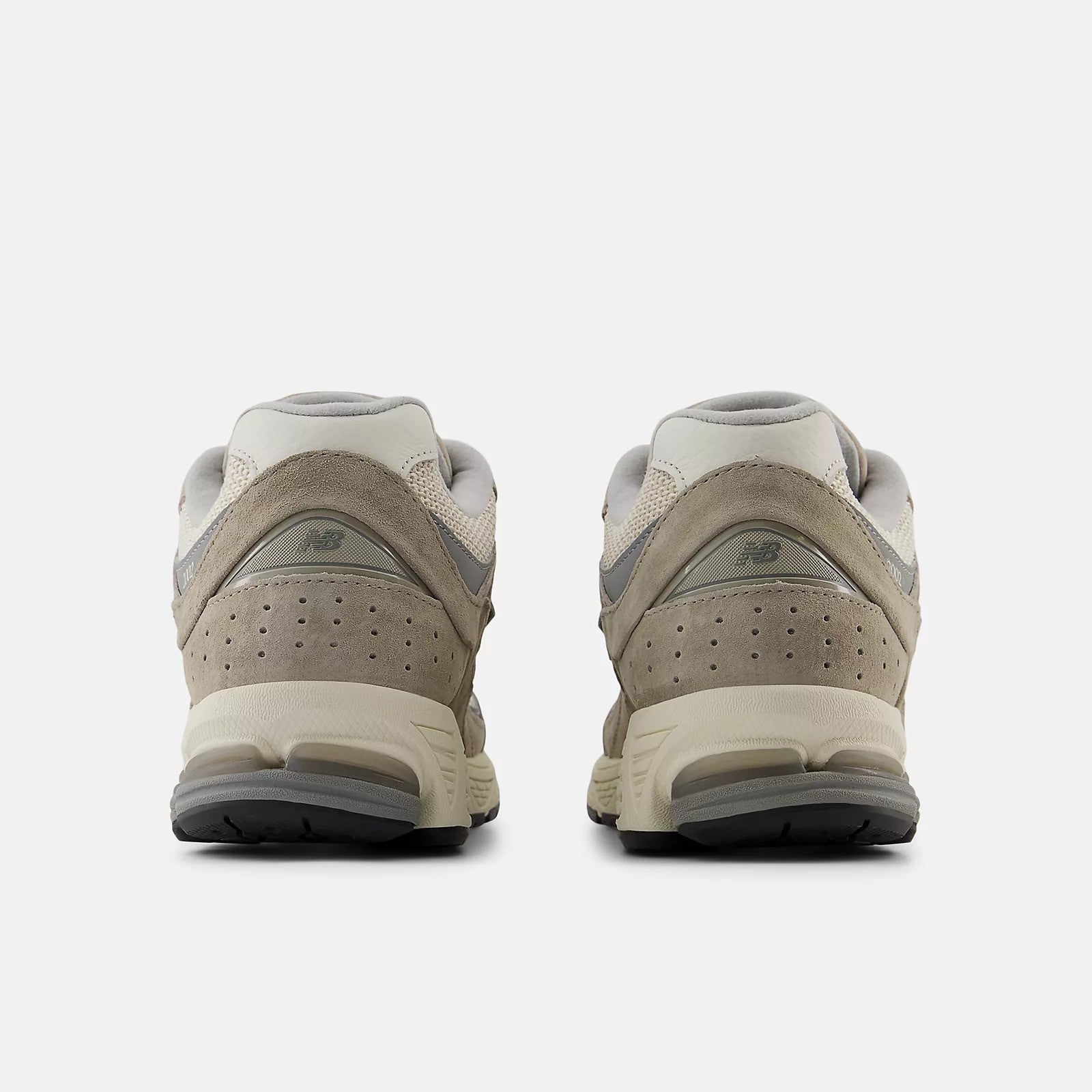New Balance Men's 2002R Standard (D) Shoe Stone/Linen