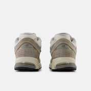 New Balance Men's 2002R Standard (D) Shoe Stone/Linen