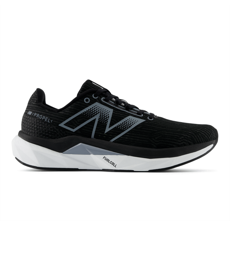 New Balance Men's FuelCell Propel v5 (2E) Shoe Black